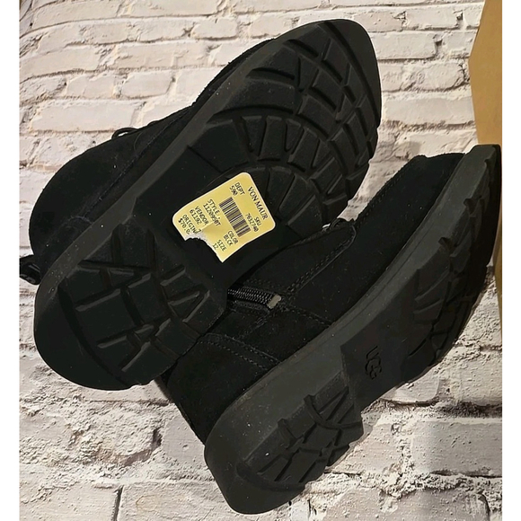 UGG Little Kids Size 12, New In Box, Black, Chelham Weather, Zipper Closure - Picture 7 of 7